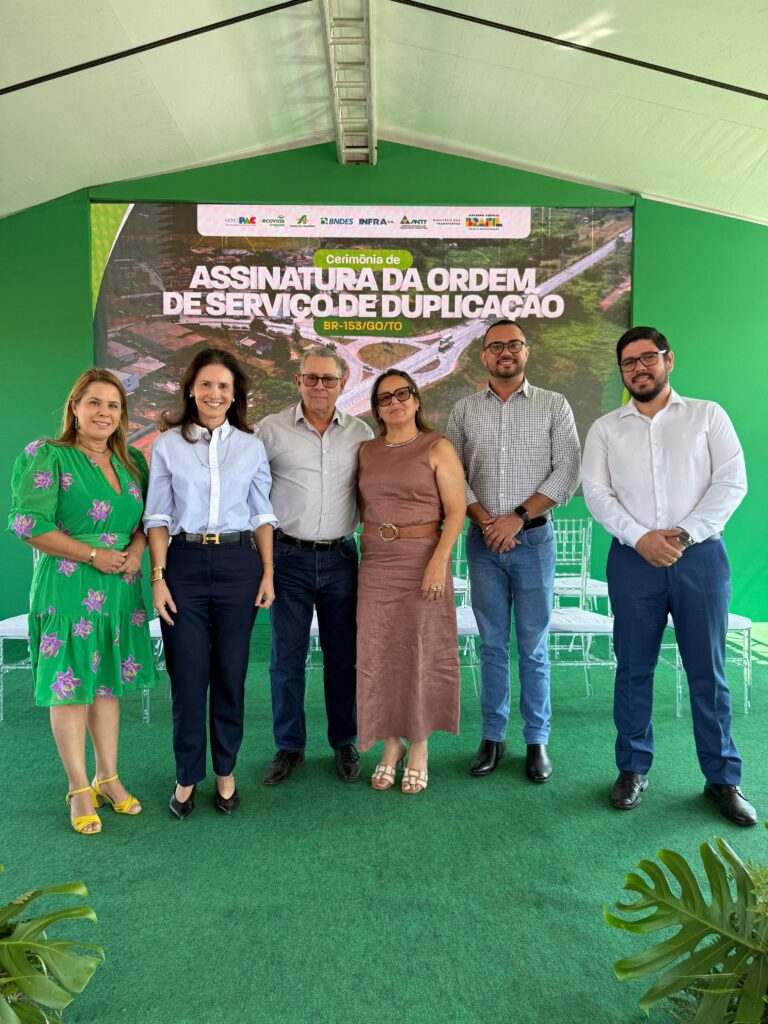 Rafael Churuman participa da assinatura da ordem de serviço para duplicação da BR-153 em Rialma-GO