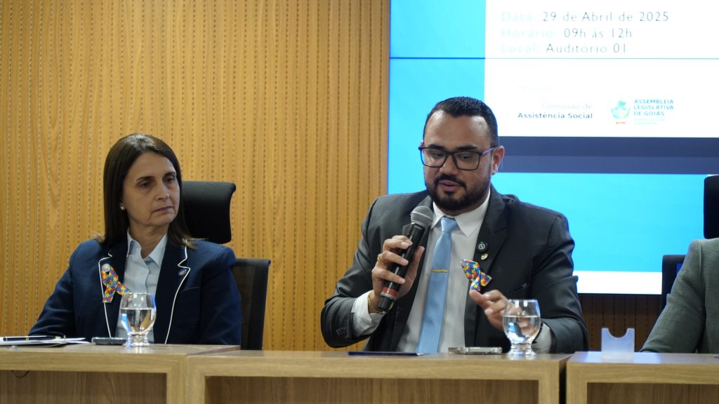Vereador Rafael Churuman participa de debate na ALEGO sobre inclusão de pessoas com autismo