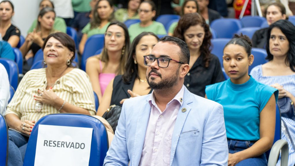 Vereador Rafael Churuman prestigia posse da Procuradoria Especial da Mulher na Câmara Municipal de Porangatu